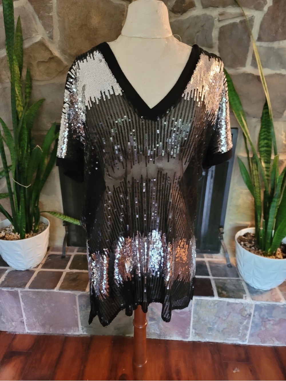 INC International Concepts Black Silver Sequin Tunic Top Sz XL V-Neck Sheer Part